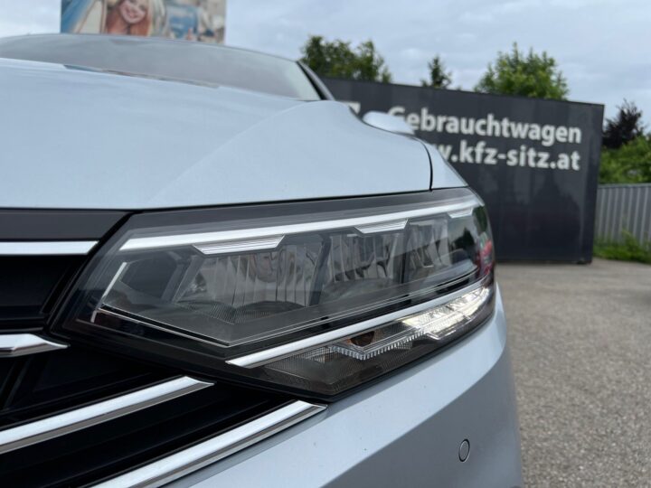 Abbildung Fahrzeugdetailansicht Volkswagen Passat Variant - Nr. 35