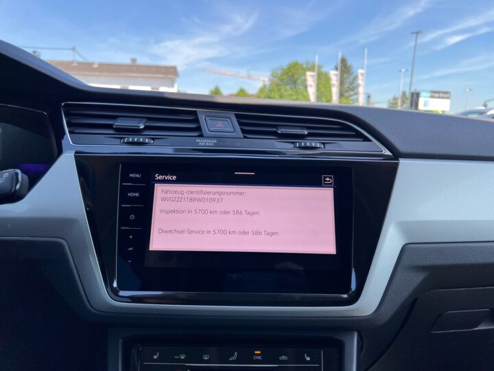Abbildung Fahrzeugdetailansicht Volkswagen Touran - Nr. 26