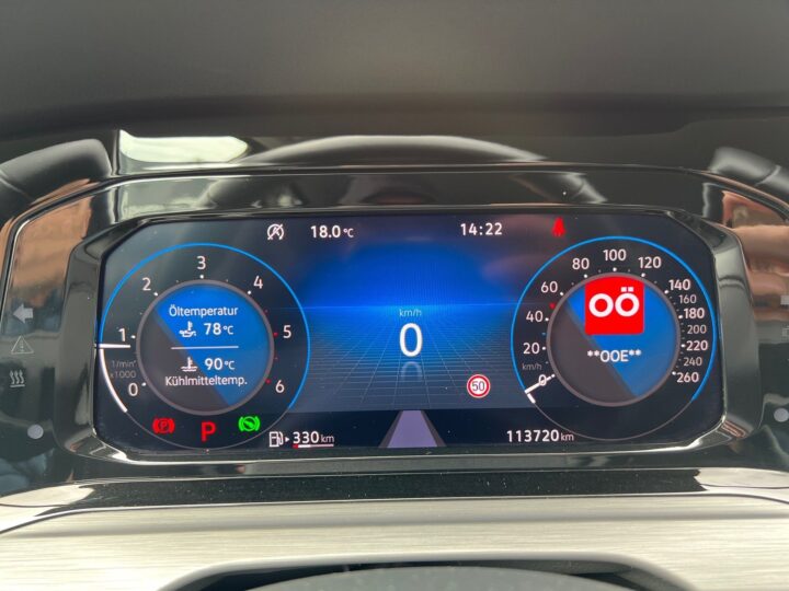 Abbildung Fahrzeugdetailansicht Volkswagen Golf Variant - Nr. 16