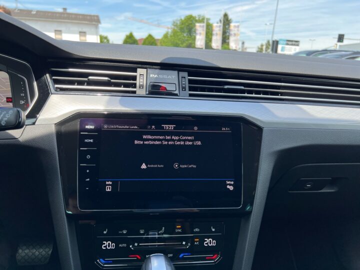 Abbildung Fahrzeugdetailansicht Volkswagen Passat Variant - Nr. 21