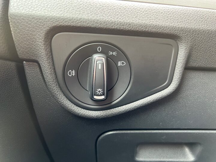 Abbildung Fahrzeugdetailansicht Volkswagen Touran - Nr. 43