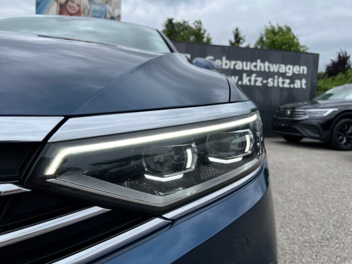 Abbildung Fahrzeugdetailansicht Volkswagen Passat Variant - Nr. 36