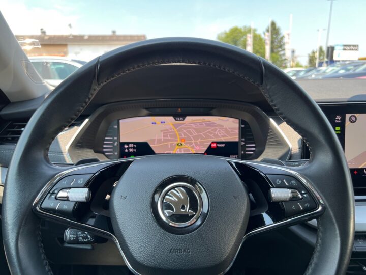 Abbildung Fahrzeugdetailansicht Skoda Octavia - Nr. 15