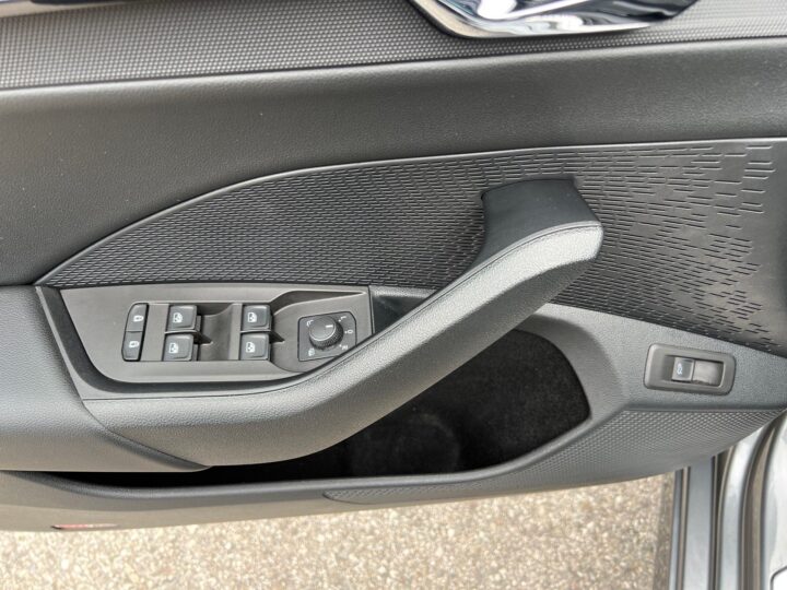 Abbildung Fahrzeugdetailansicht Skoda Octavia - Nr. 31