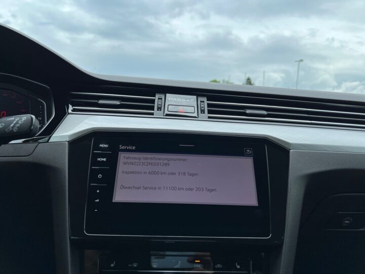 Abbildung Fahrzeugdetailansicht Volkswagen Passat Variant - Nr. 26