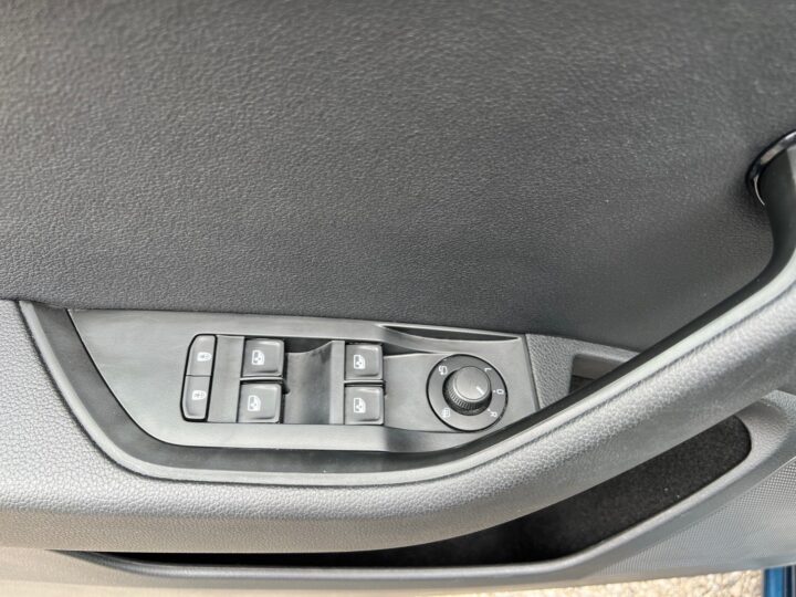 Abbildung Fahrzeugdetailansicht Skoda Superb - Nr. 31