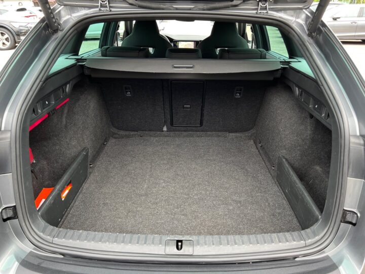 Abbildung Fahrzeugdetailansicht Skoda Octavia - Nr. 14