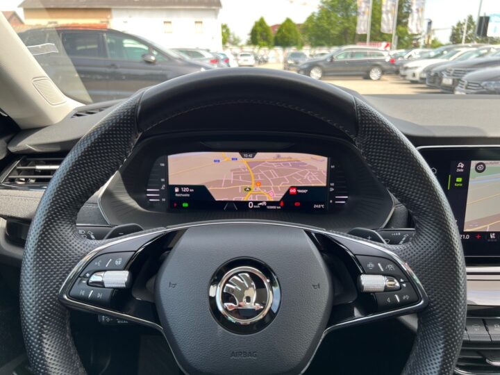 Abbildung Fahrzeugdetailansicht Skoda Octavia - Nr. 15