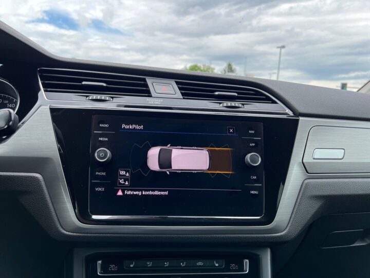 Abbildung Fahrzeugdetailansicht Volkswagen Touran - Nr. 26