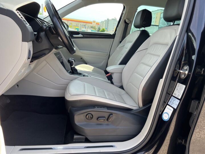 Abbildung Fahrzeugdetailansicht Volkswagen Tiguan - Nr. 12