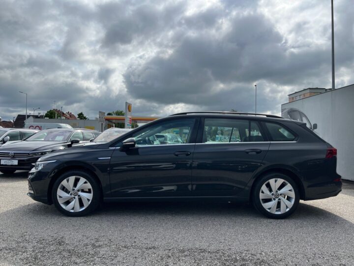Abbildung Fahrzeugdetailansicht Volkswagen Golf Variant - Nr. 5