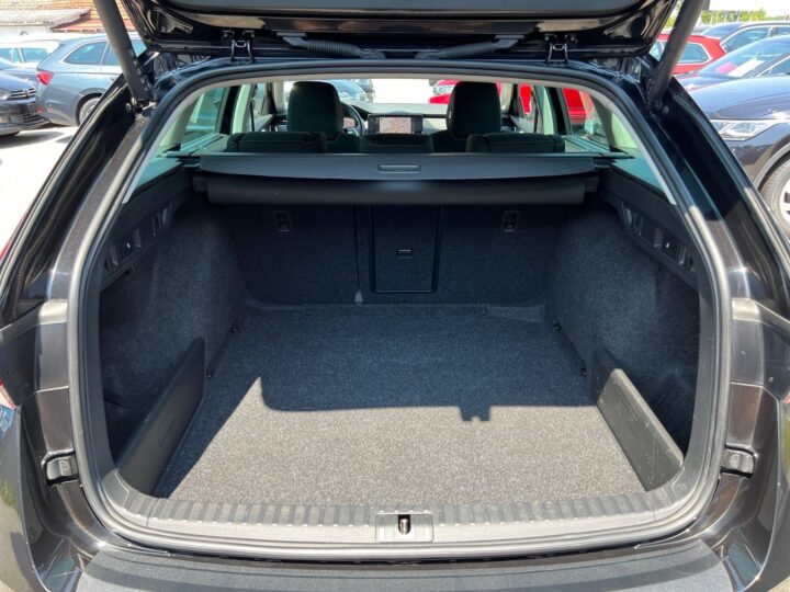 Abbildung Fahrzeugdetailansicht Skoda Octavia - Nr. 14