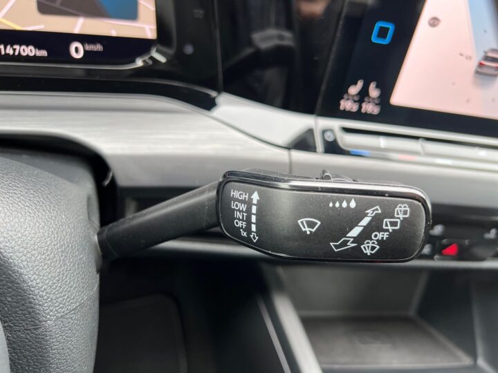 Abbildung Fahrzeugdetailansicht Volkswagen Golf Variant - Nr. 40