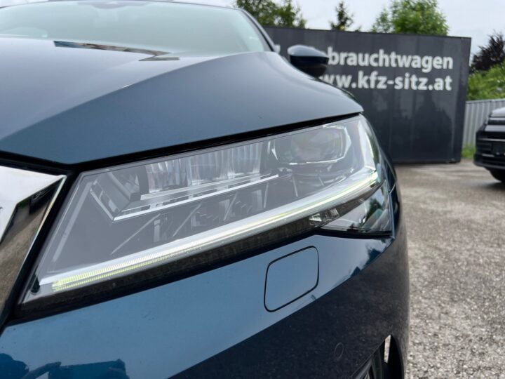 Abbildung Fahrzeugdetailansicht Skoda Superb - Nr. 35