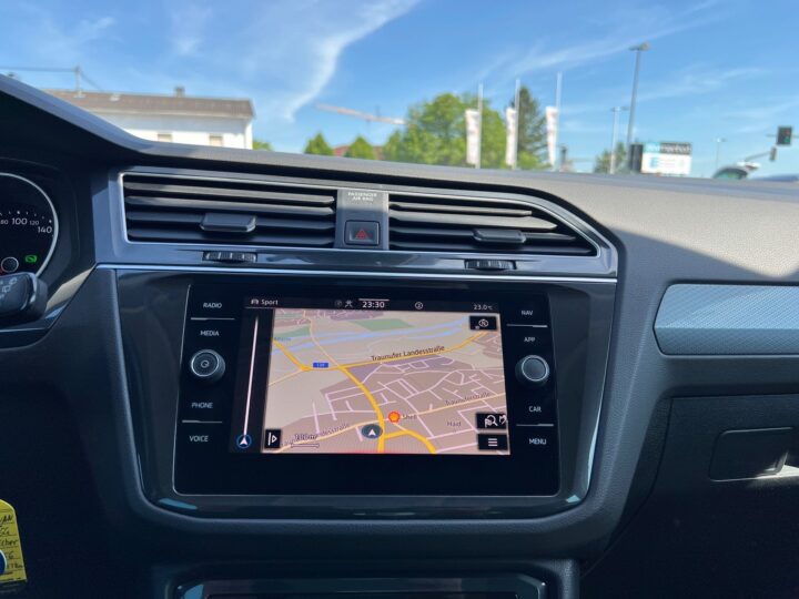 Abbildung Fahrzeugdetailansicht Volkswagen Tiguan - Nr. 24