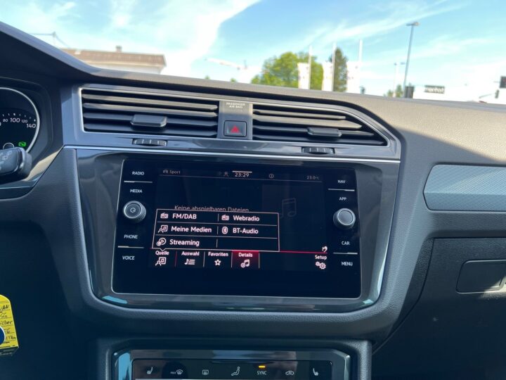 Abbildung Fahrzeugdetailansicht Volkswagen Tiguan - Nr. 19