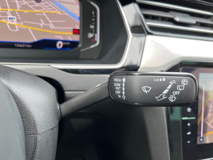 Abbildung Fahrzeugdetailansicht Volkswagen Passat Variant - Nr. 45