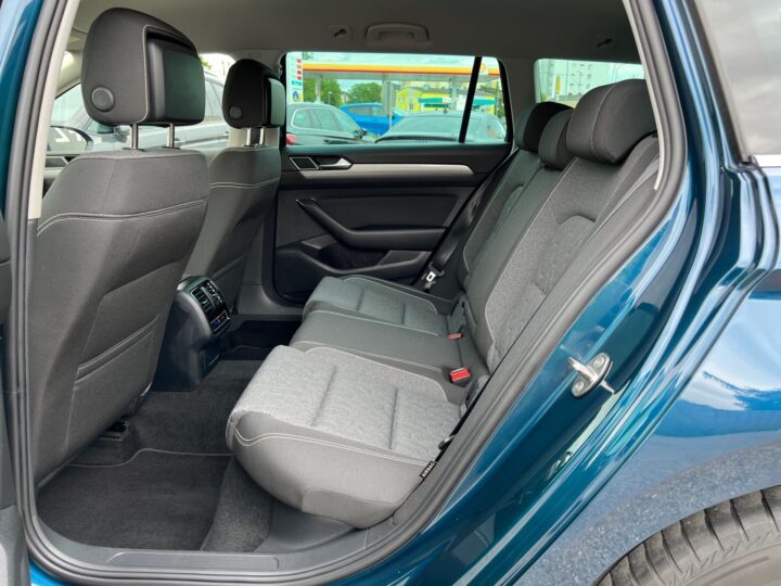 Abbildung Fahrzeugdetailansicht Volkswagen Passat Variant - Nr. 13
