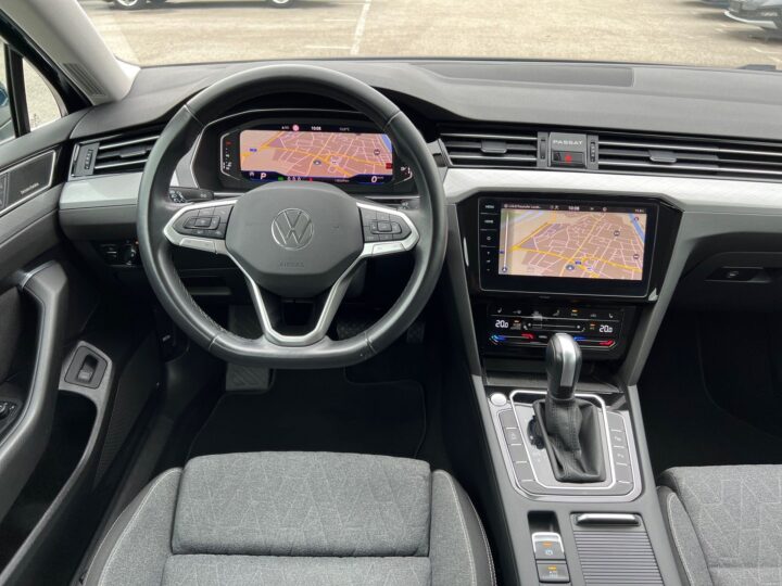Abbildung Fahrzeugdetailansicht Volkswagen Passat Variant - Nr. 10