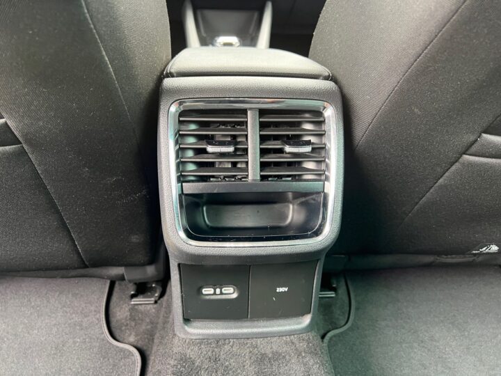 Abbildung Fahrzeugdetailansicht Skoda Octavia - Nr. 33