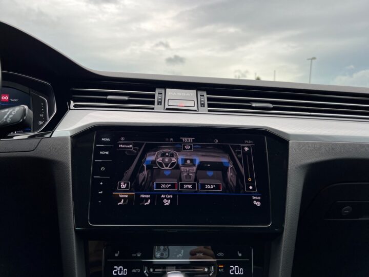 Abbildung Fahrzeugdetailansicht Volkswagen Passat Variant - Nr. 24