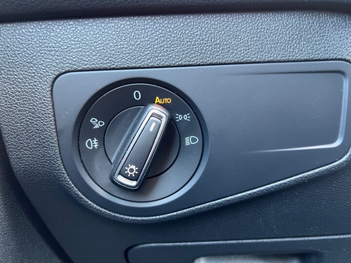 Abbildung Fahrzeugdetailansicht Volkswagen Tiguan - Nr. 42