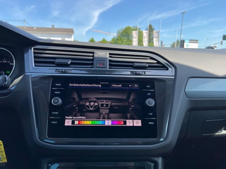 Abbildung Fahrzeugdetailansicht Volkswagen Tiguan - Nr. 25