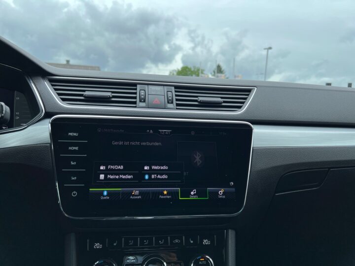 Abbildung Fahrzeugdetailansicht Skoda Superb - Nr. 20