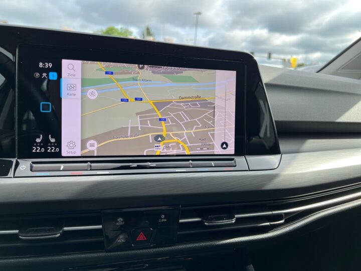 Abbildung Fahrzeugdetailansicht Volkswagen Golf Variant - Nr. 26