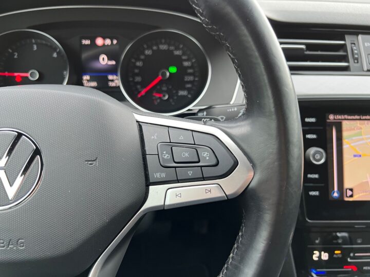 Abbildung Fahrzeugdetailansicht Volkswagen Passat Variant - Nr. 39