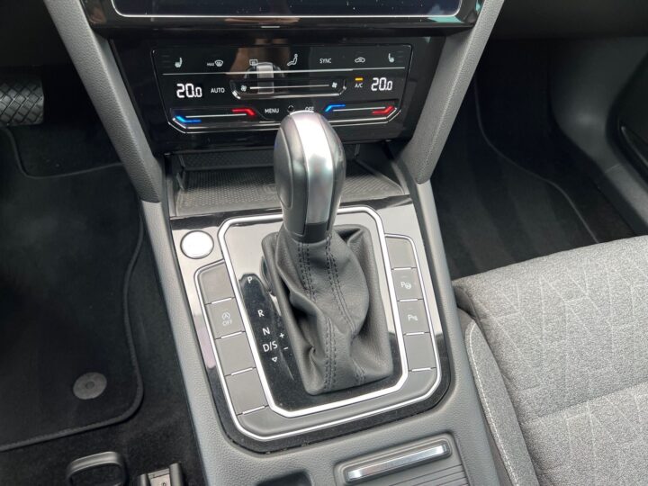 Abbildung Fahrzeugdetailansicht Volkswagen Passat Variant - Nr. 28