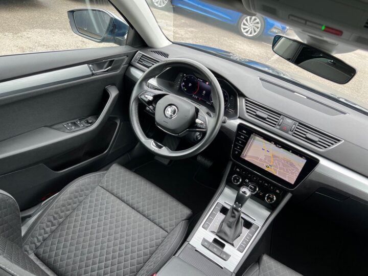 Abbildung Fahrzeugdetailansicht Skoda Superb - Nr. 11