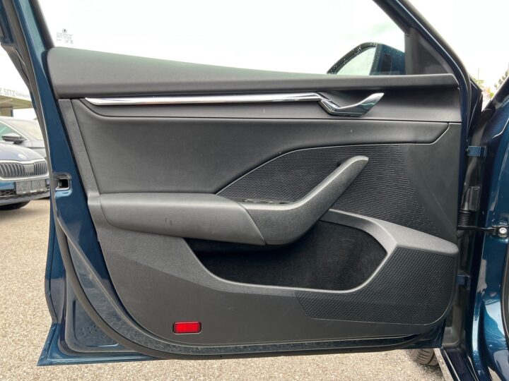 Abbildung Fahrzeugdetailansicht Skoda Octavia - Nr. 30