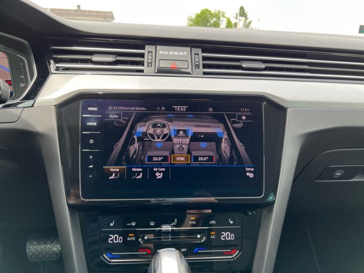 Abbildung Fahrzeugdetailansicht Volkswagen Passat Variant - Nr. 24