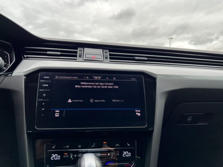 Abbildung Fahrzeugdetailansicht Volkswagen Passat Variant - Nr. 21