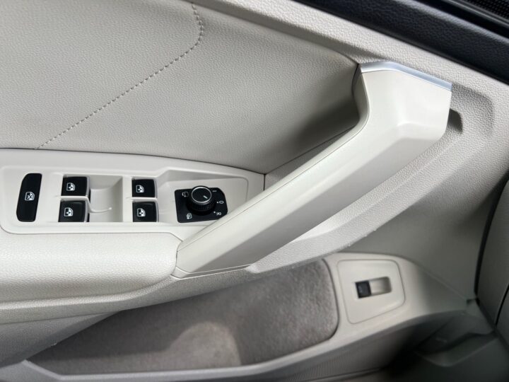Abbildung Fahrzeugdetailansicht Volkswagen Tiguan - Nr. 32