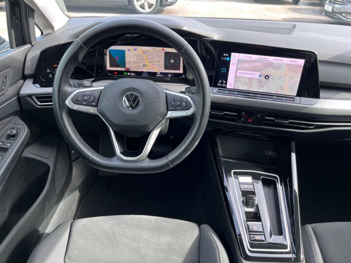 Abbildung Fahrzeugdetailansicht Volkswagen Golf Variant - Nr. 10