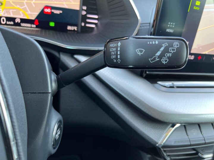 Abbildung Fahrzeugdetailansicht Skoda Octavia - Nr. 38