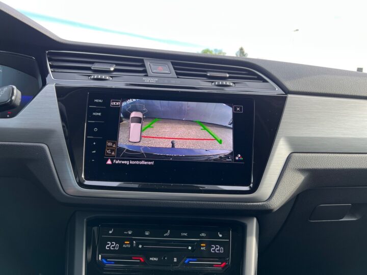 Abbildung Fahrzeugdetailansicht Volkswagen Touran - Nr. 28