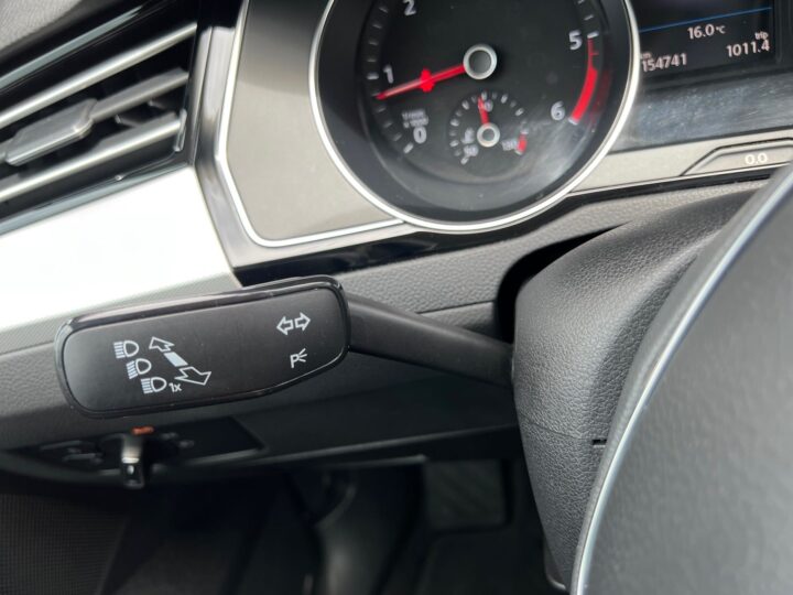 Abbildung Fahrzeugdetailansicht Volkswagen Passat Variant - Nr. 41