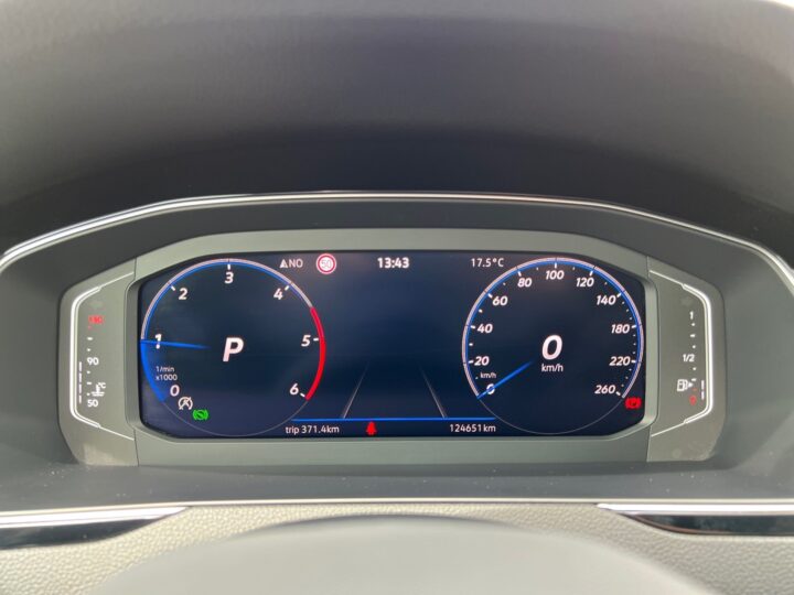 Abbildung Fahrzeugdetailansicht Volkswagen Passat Variant - Nr. 16