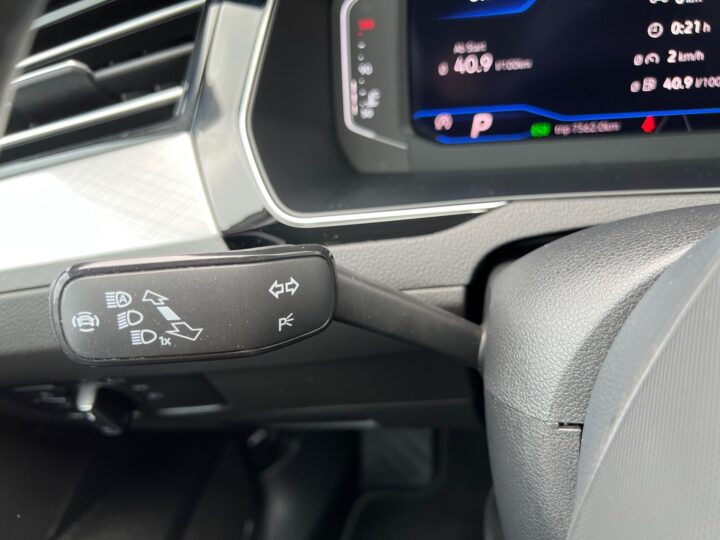 Abbildung Fahrzeugdetailansicht Volkswagen Passat Variant - Nr. 44