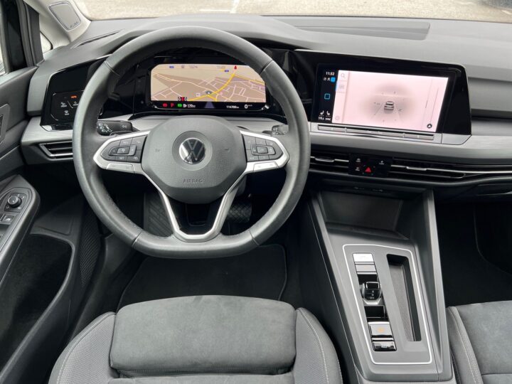 Abbildung Fahrzeugdetailansicht Volkswagen Golf Variant - Nr. 10