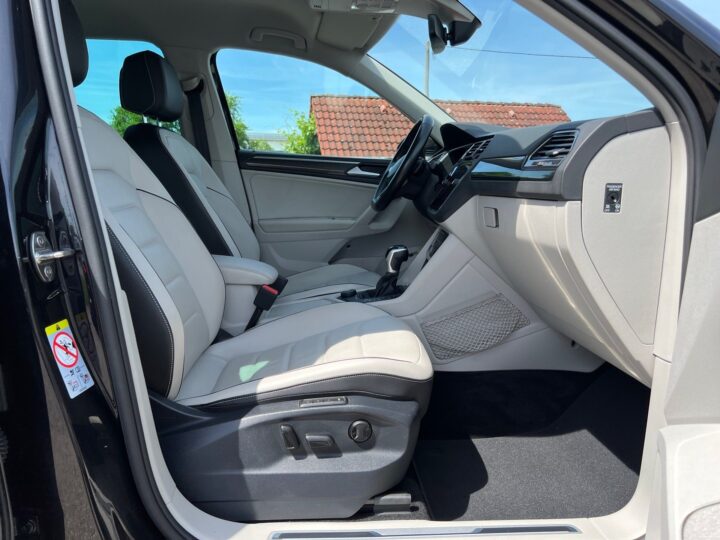 Abbildung Fahrzeugdetailansicht Volkswagen Tiguan - Nr. 34