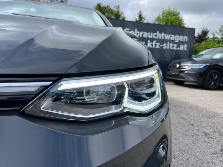 Abbildung Fahrzeugdetailansicht Volkswagen Golf Variant - Nr. 36