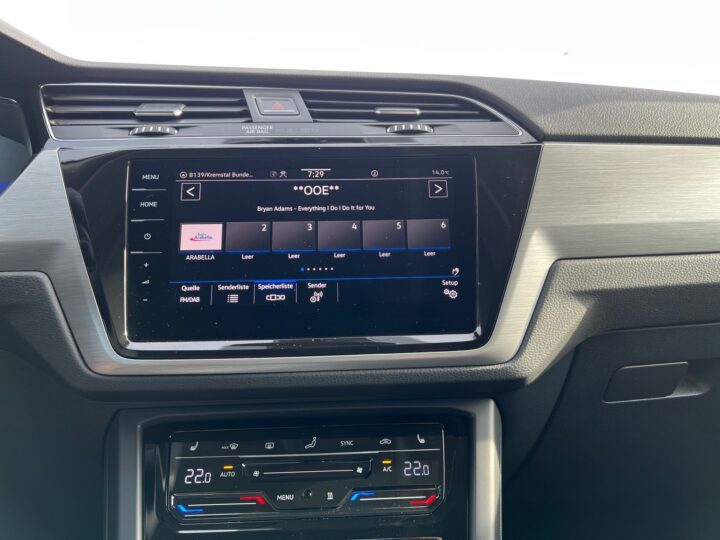 Abbildung Fahrzeugdetailansicht Volkswagen Touran - Nr. 19