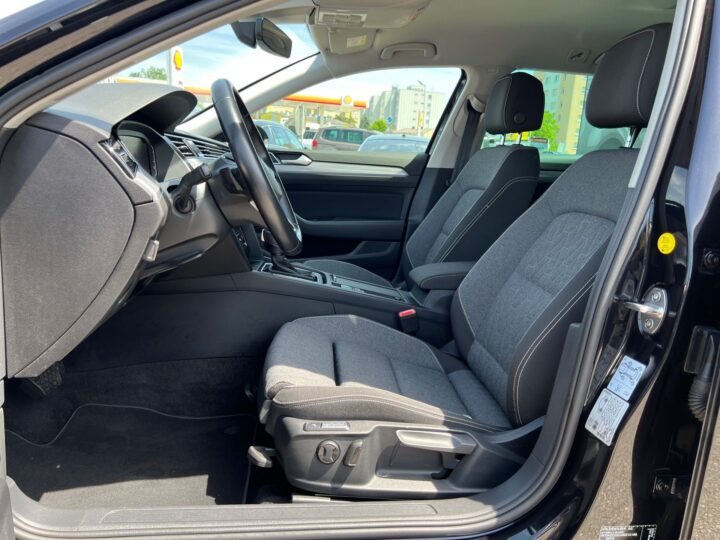 Abbildung Fahrzeugdetailansicht Volkswagen Passat Variant - Nr. 12