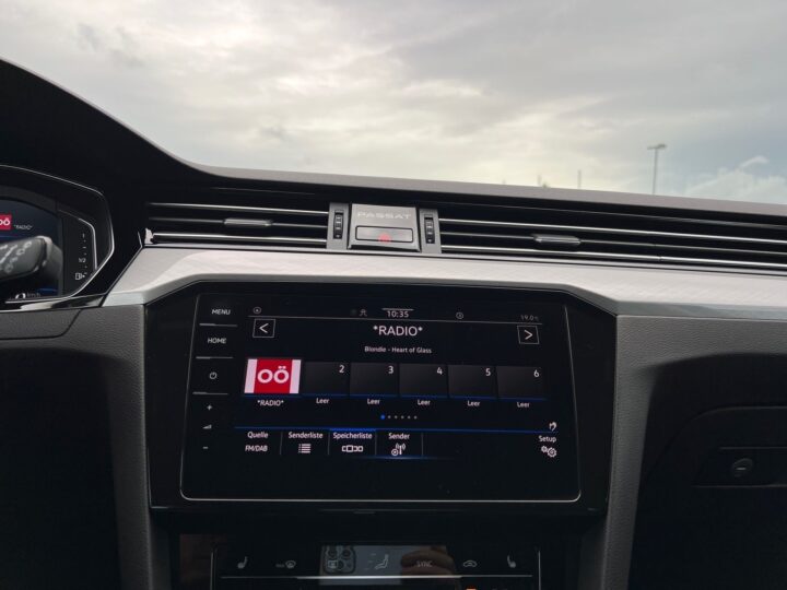 Abbildung Fahrzeugdetailansicht Volkswagen Passat Variant - Nr. 19