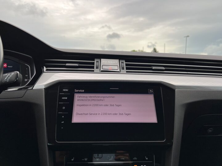 Abbildung Fahrzeugdetailansicht Volkswagen Passat Variant - Nr. 26