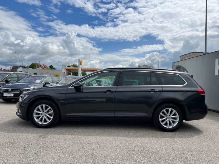 Abbildung Fahrzeugdetailansicht Volkswagen Passat Variant - Nr. 5